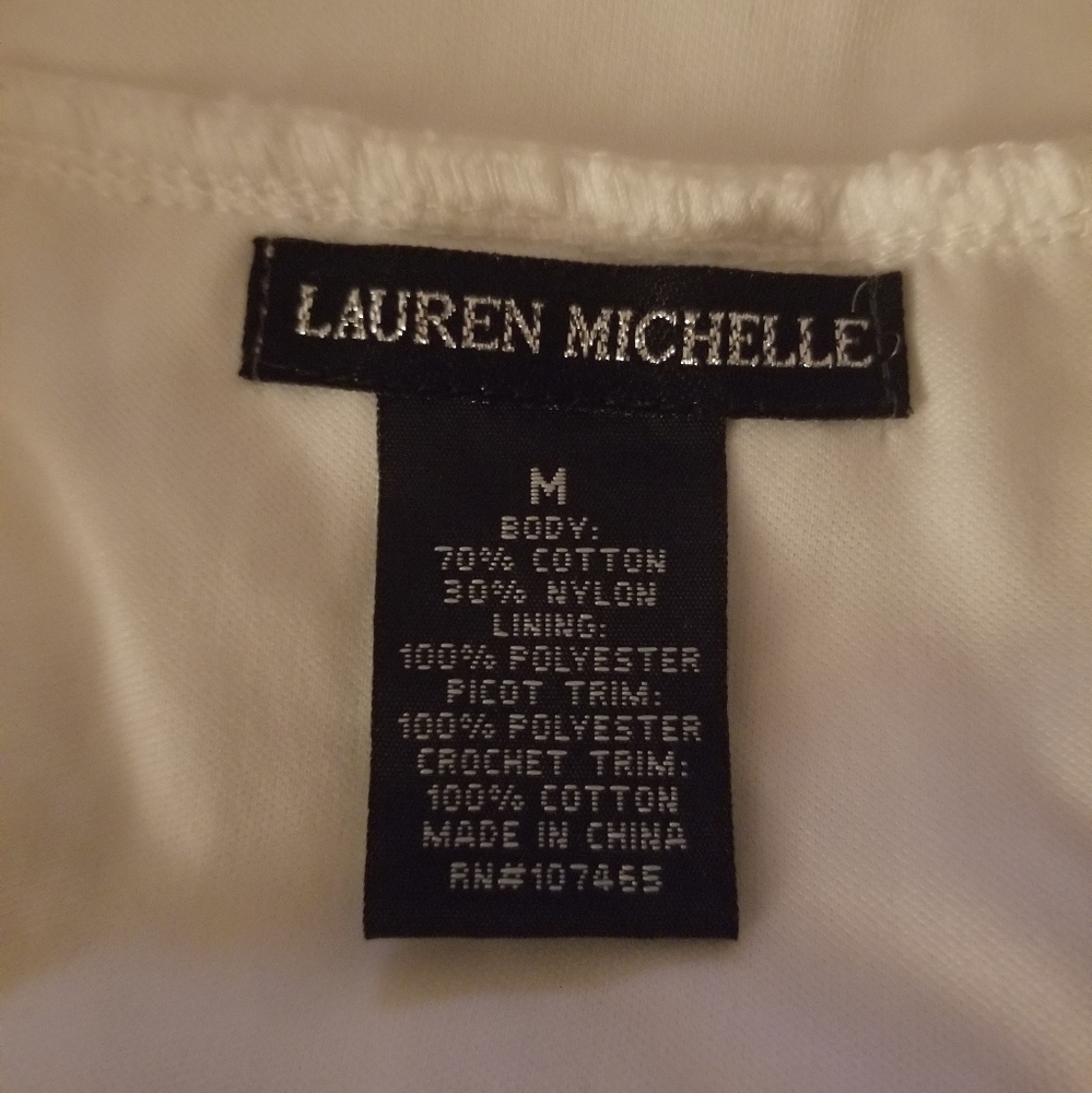 Lace - Picture 4 of 5